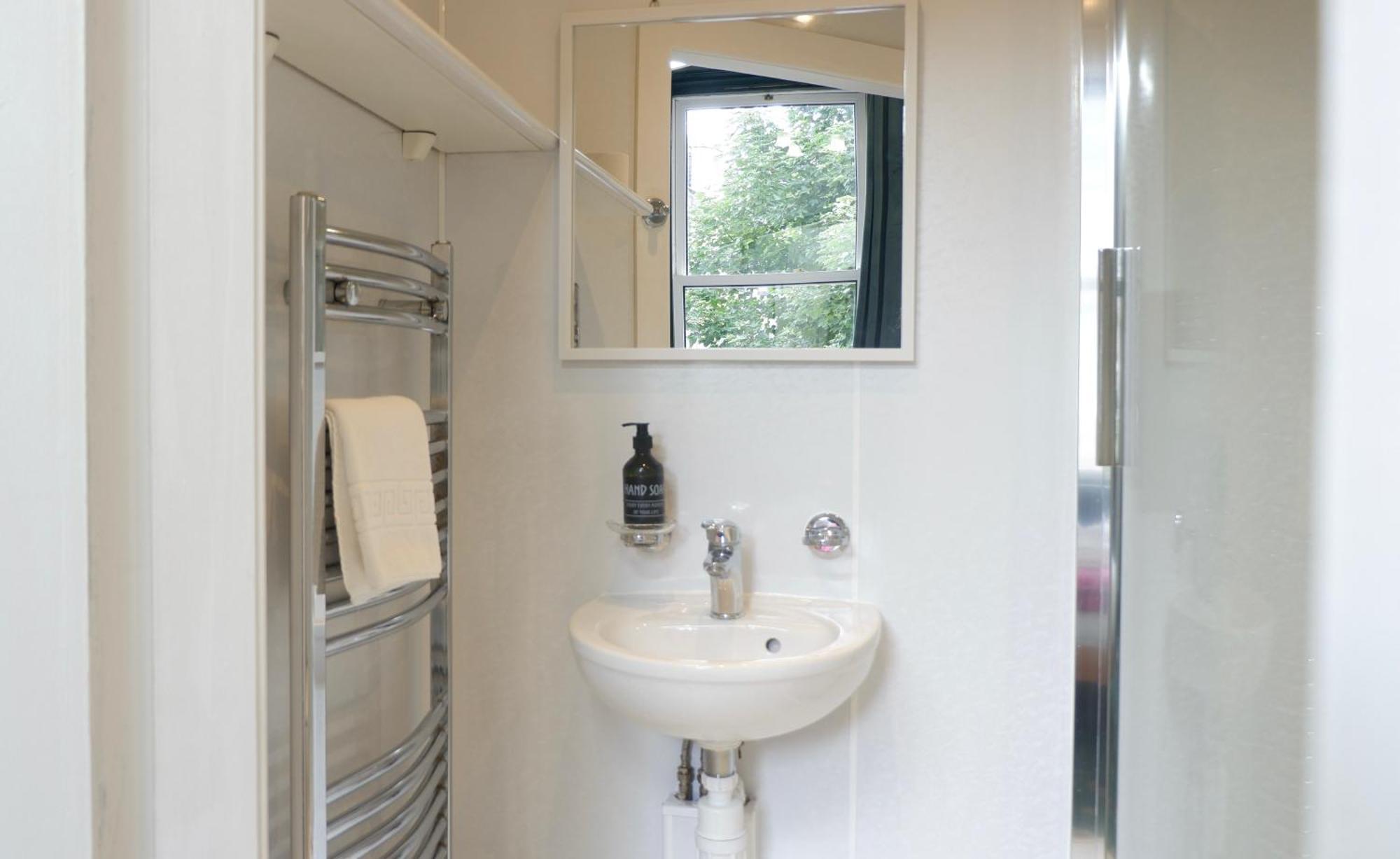 4 Friends House Hotel Edinburgh Bagian luar foto