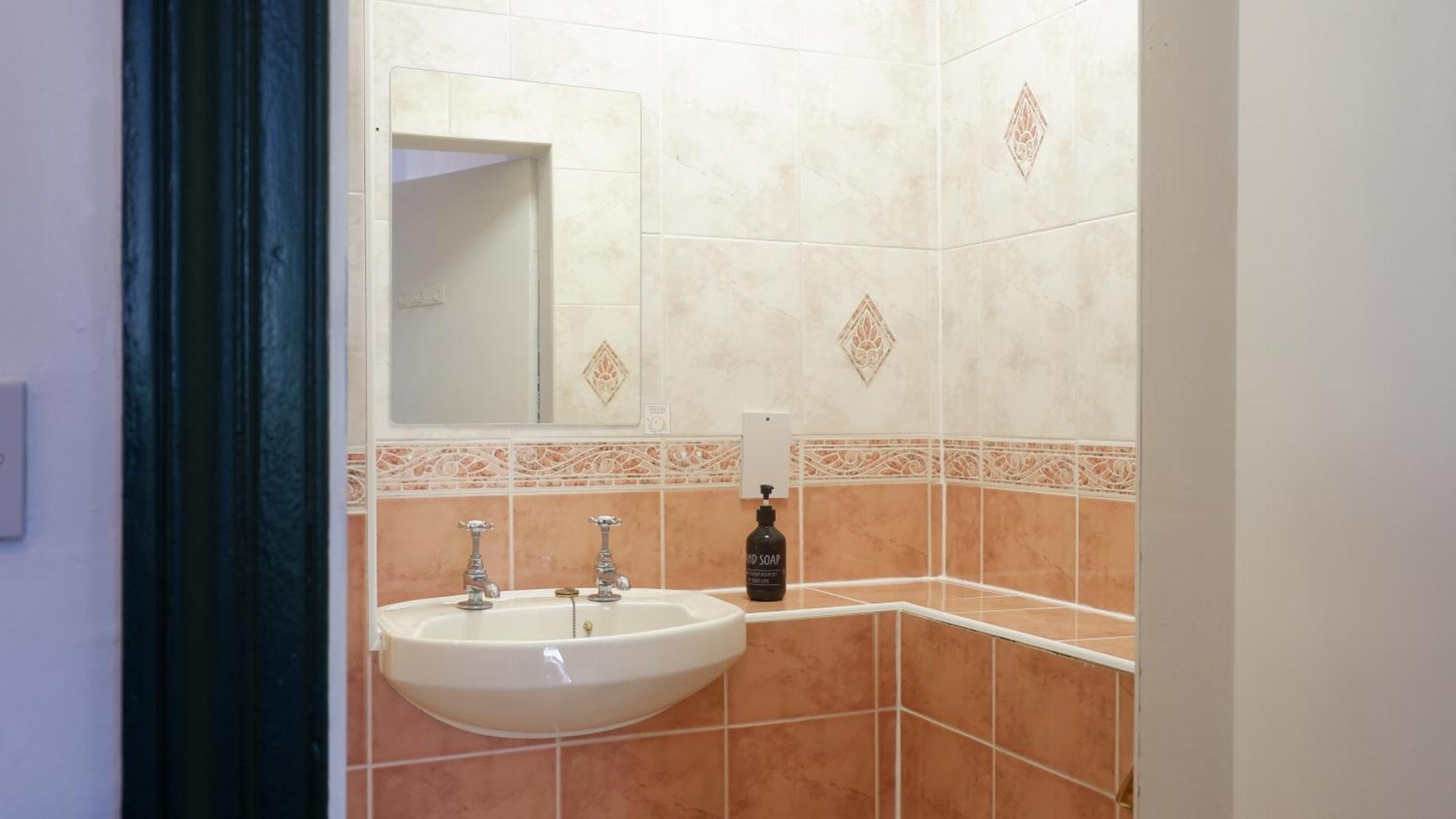 4 Friends House Hotel Edinburgh Bagian luar foto