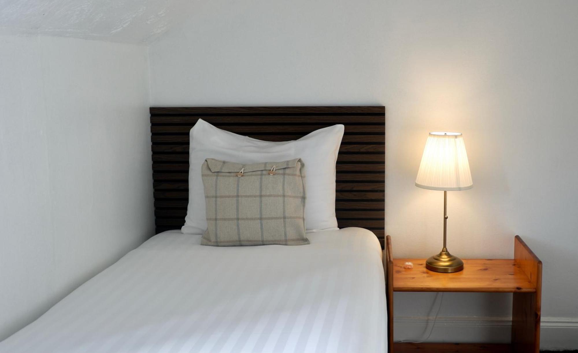 4 Friends House Hotel Edinburgh Bagian luar foto