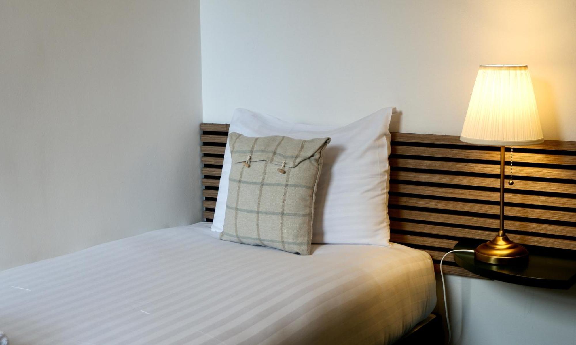 4 Friends House Hotel Edinburgh Bagian luar foto